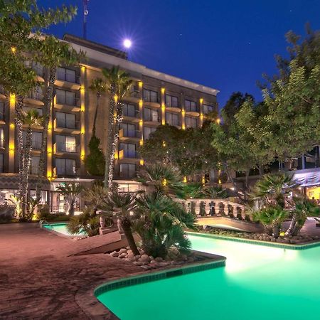 Hotel Lucerna Tijuana Buitenkant foto