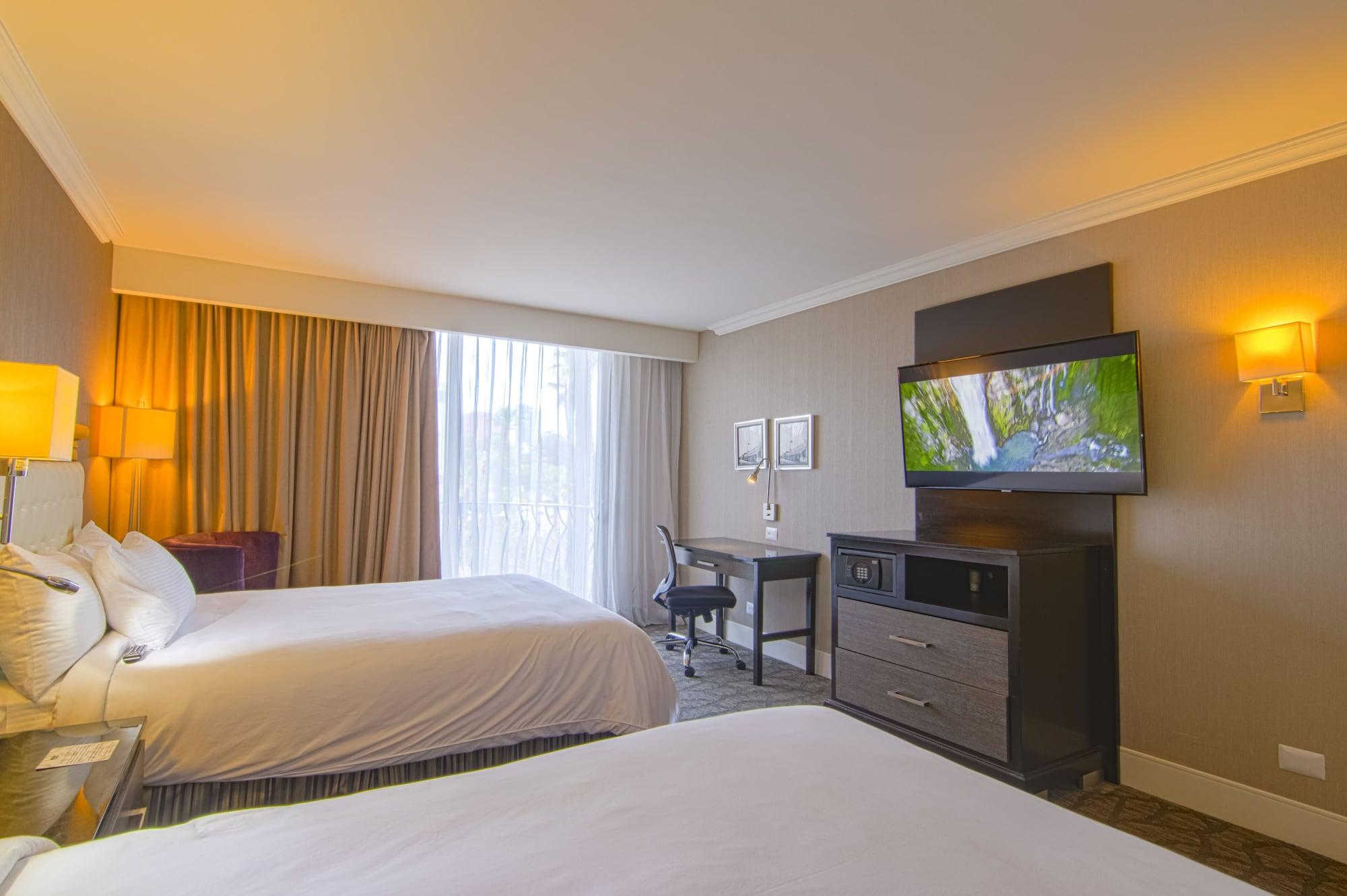 Hotel Lucerna Tijuana Buitenkant foto