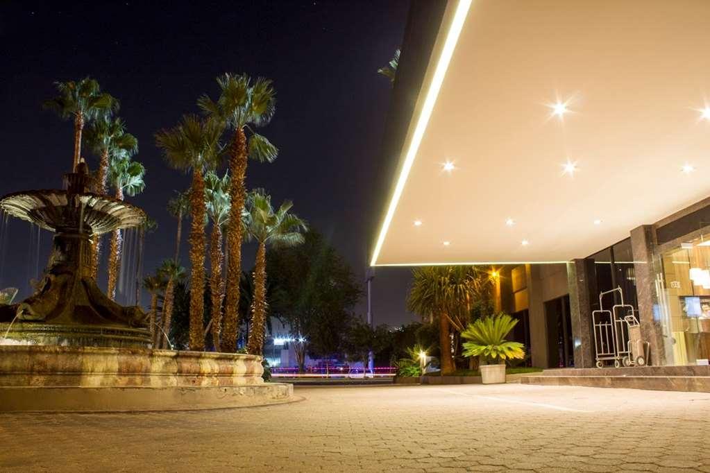 Hotel Lucerna Tijuana Buitenkant foto