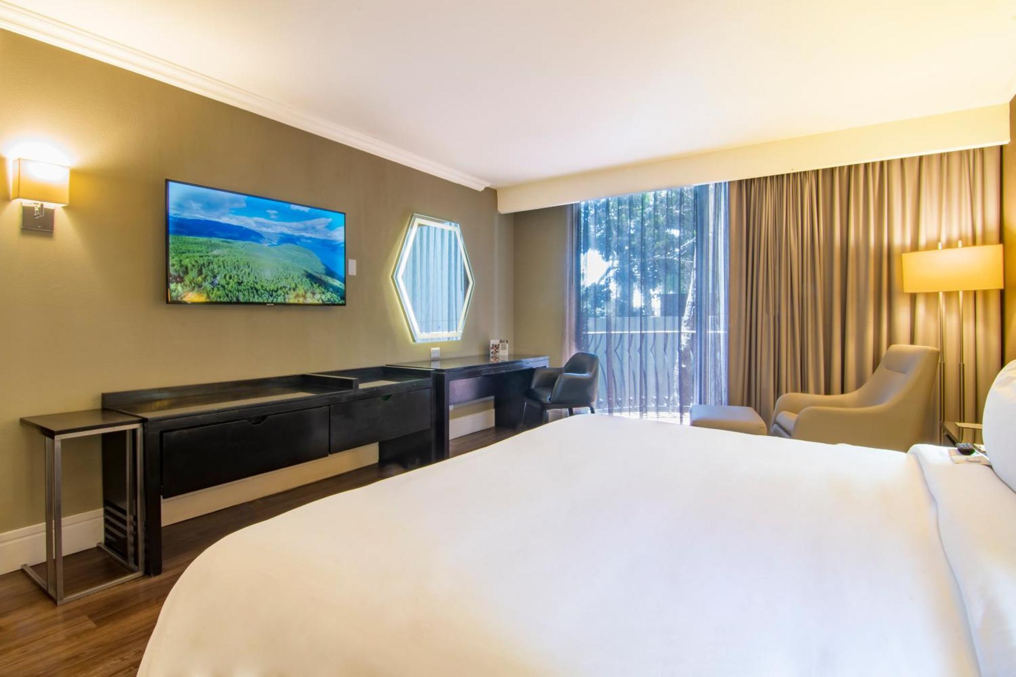 Hotel Lucerna Tijuana Buitenkant foto