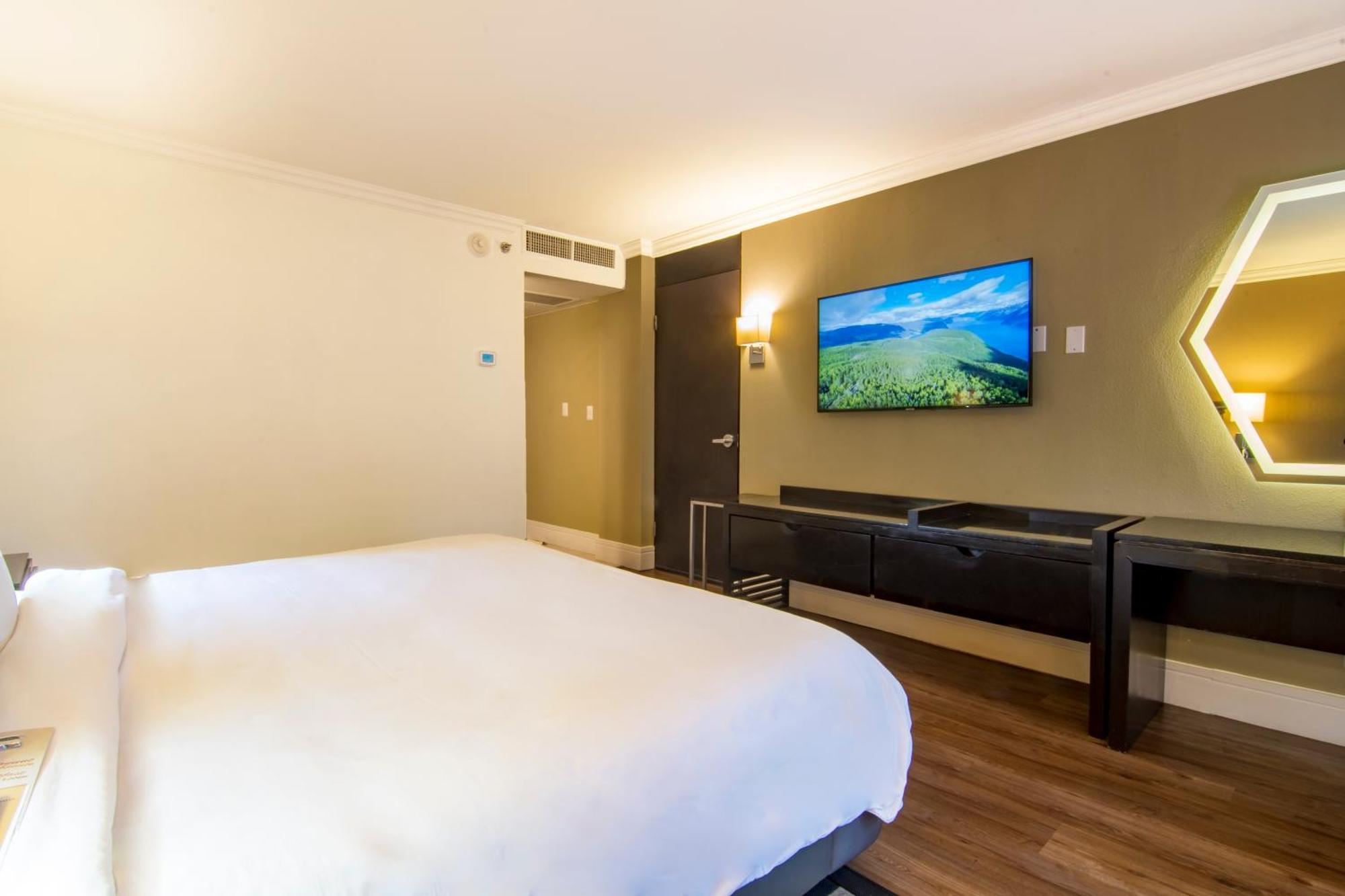 Hotel Lucerna Tijuana Buitenkant foto