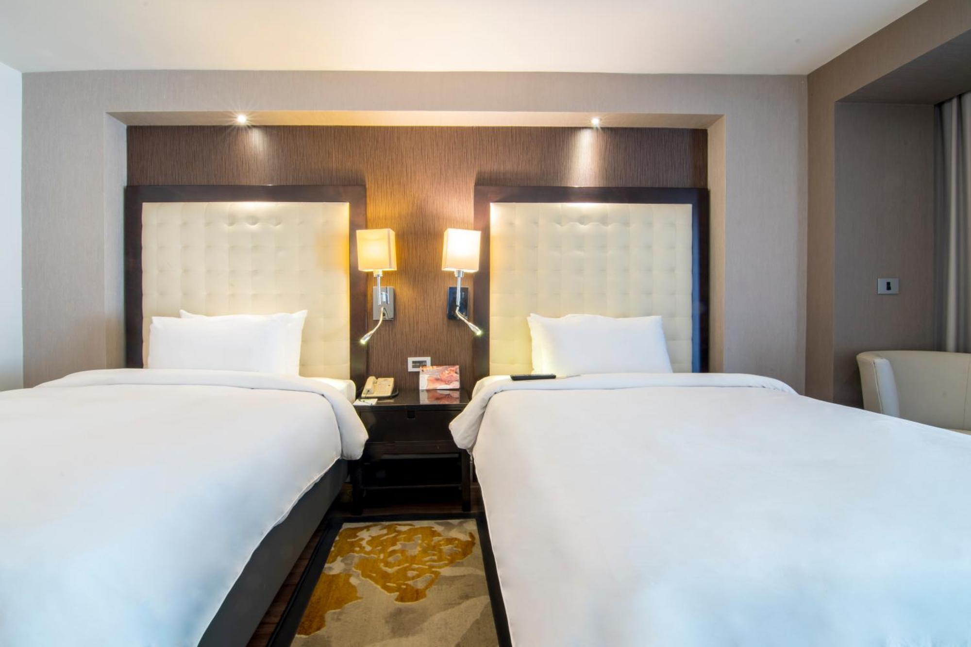 Hotel Lucerna Tijuana Buitenkant foto