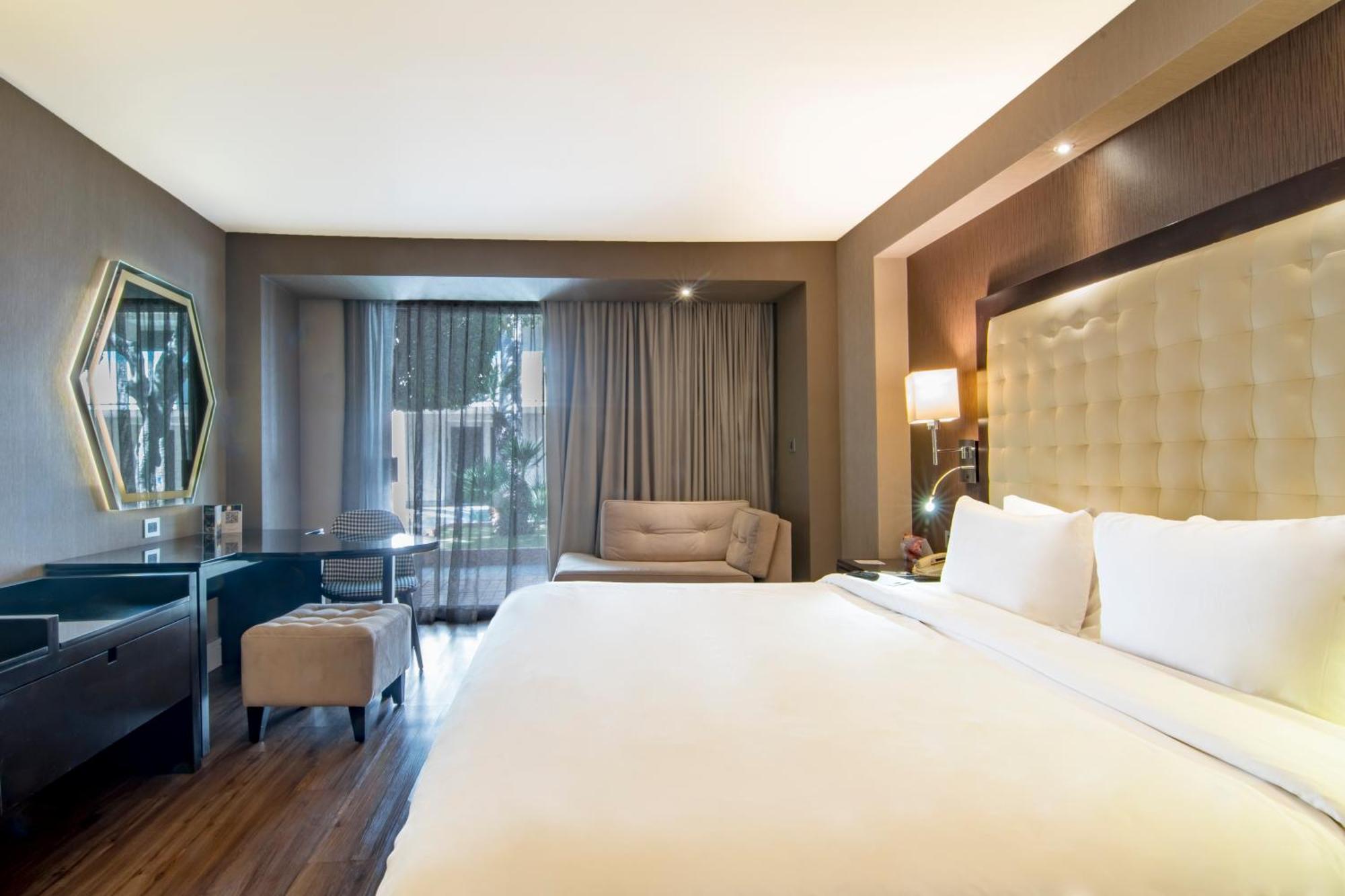 Hotel Lucerna Tijuana Buitenkant foto